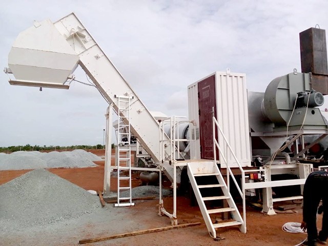 632bdb6c7adb1.jpg 一車拖瀝青站 (3).jpg